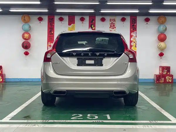 Volvo V60 2017