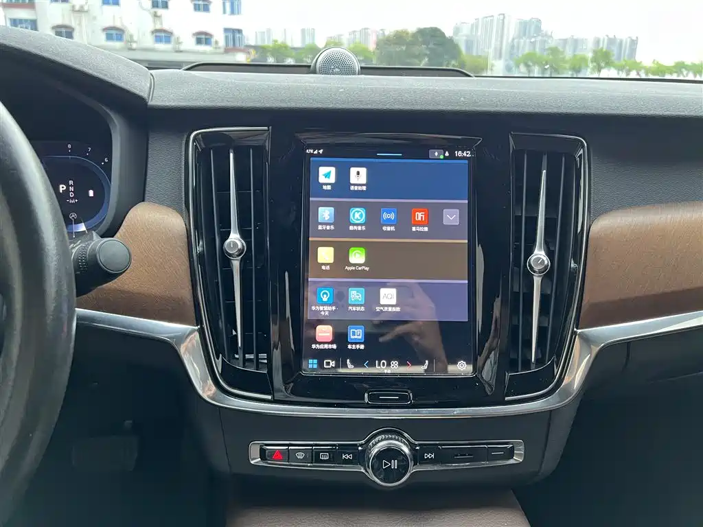 Volvo S90 2022 — фото 11