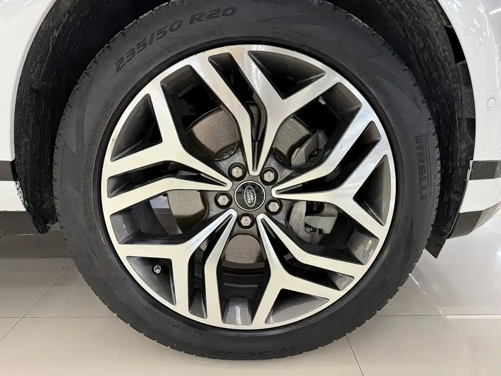 Land Rover Evoque 2021 — фото 15