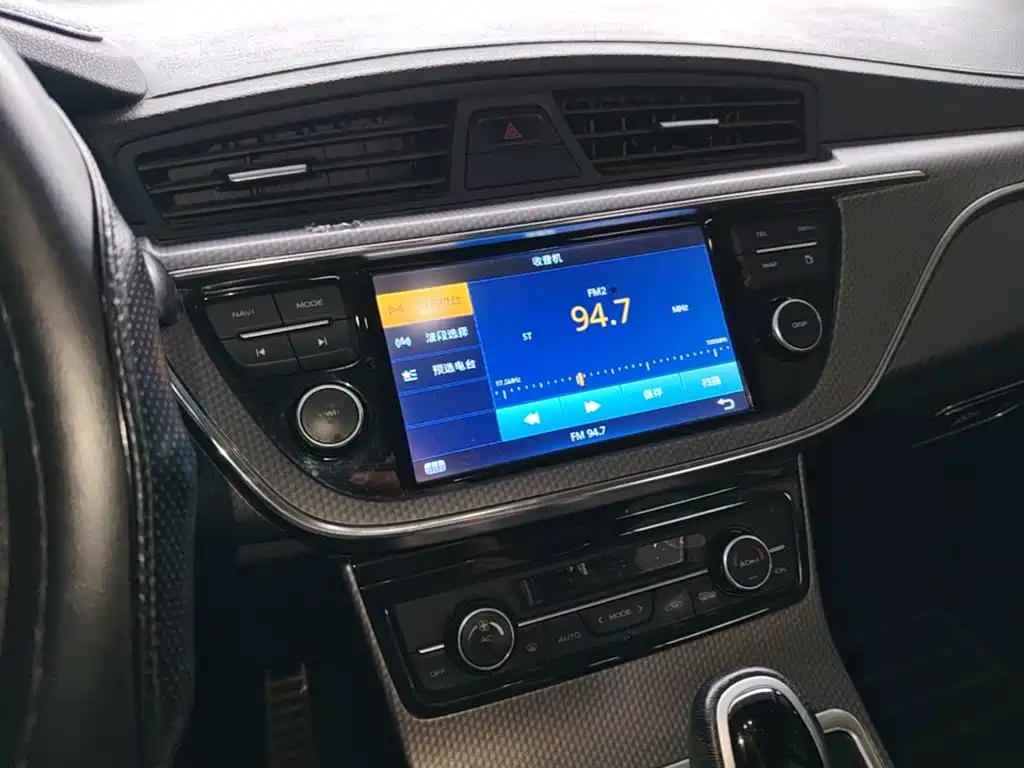 Geely Emgrand GS 2016 — фото 20