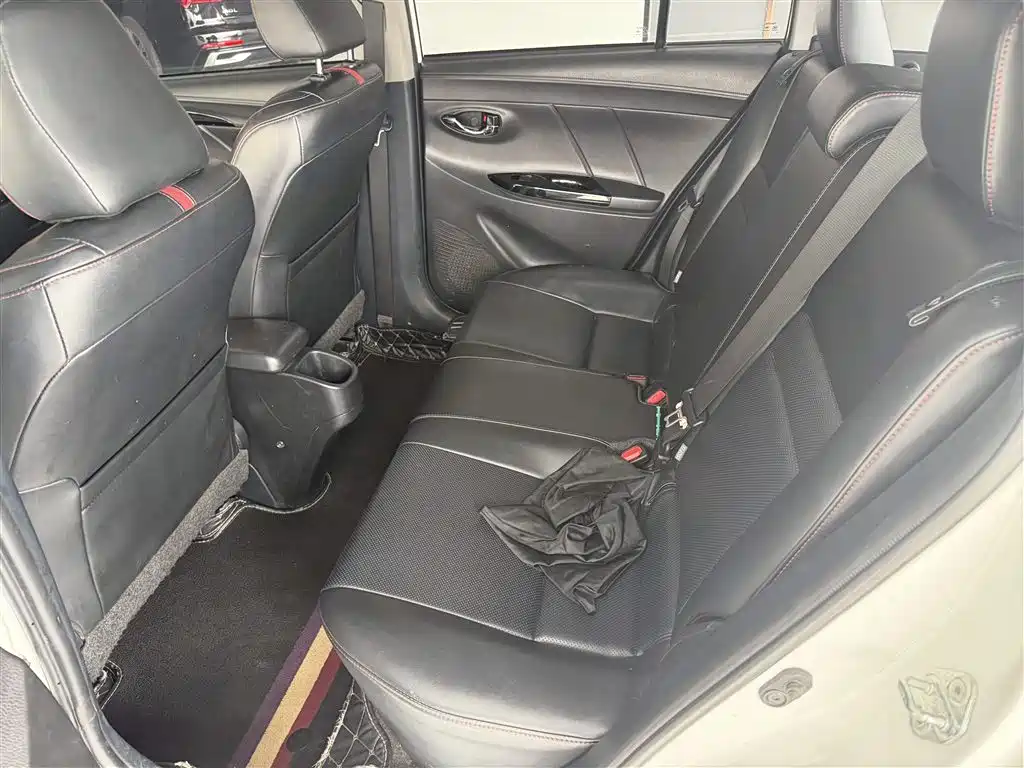 Toyota Yaris L 2021 — фото 11