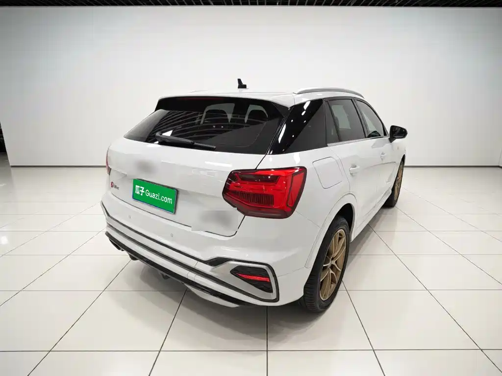 Audi Q2L 2022