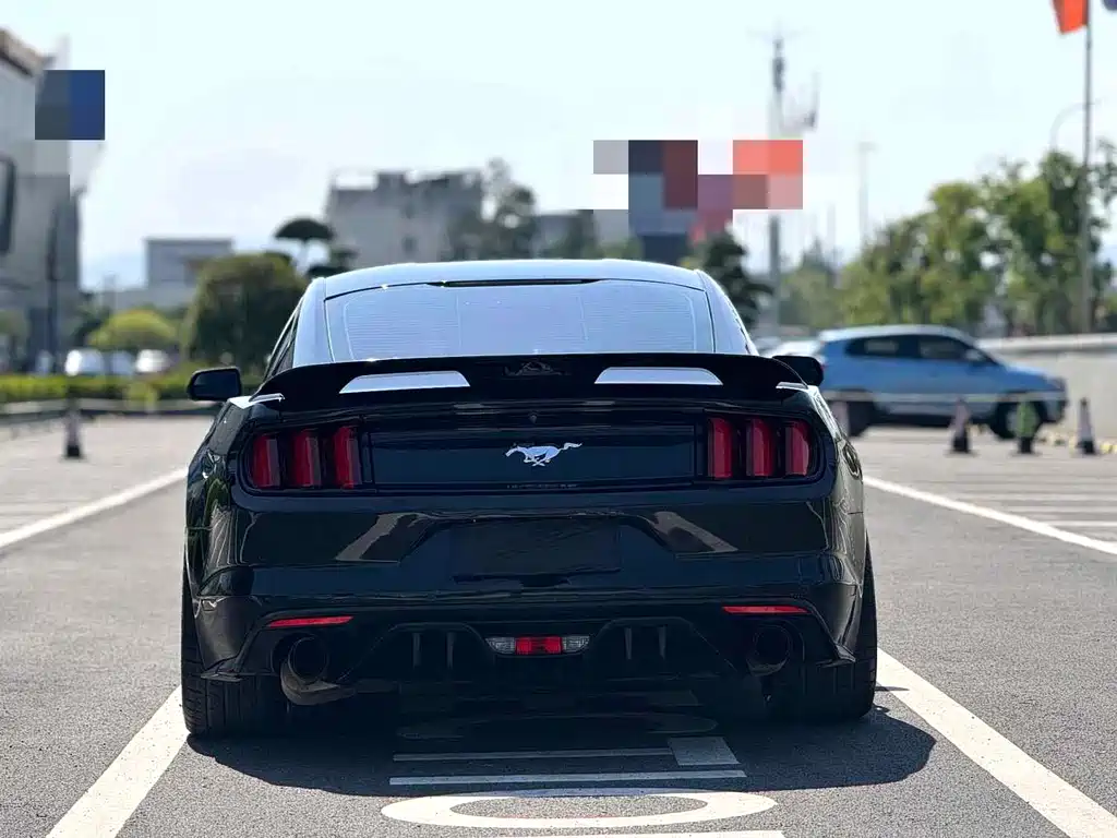 Ford Mustang 2017 — фото 10
