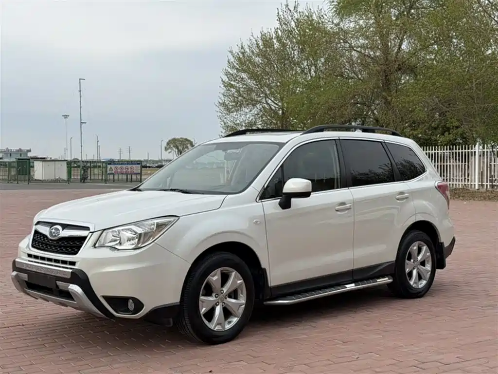 Subaru Forester 2015 — фото 2