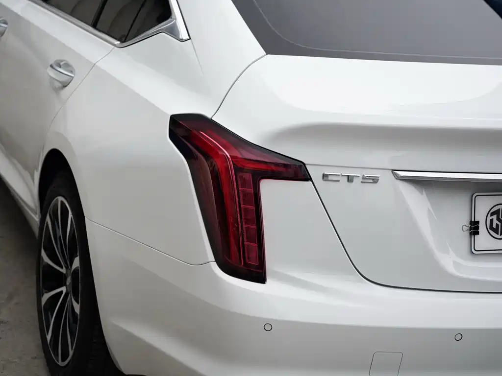 Cadillac CT5 2023 — фото 16