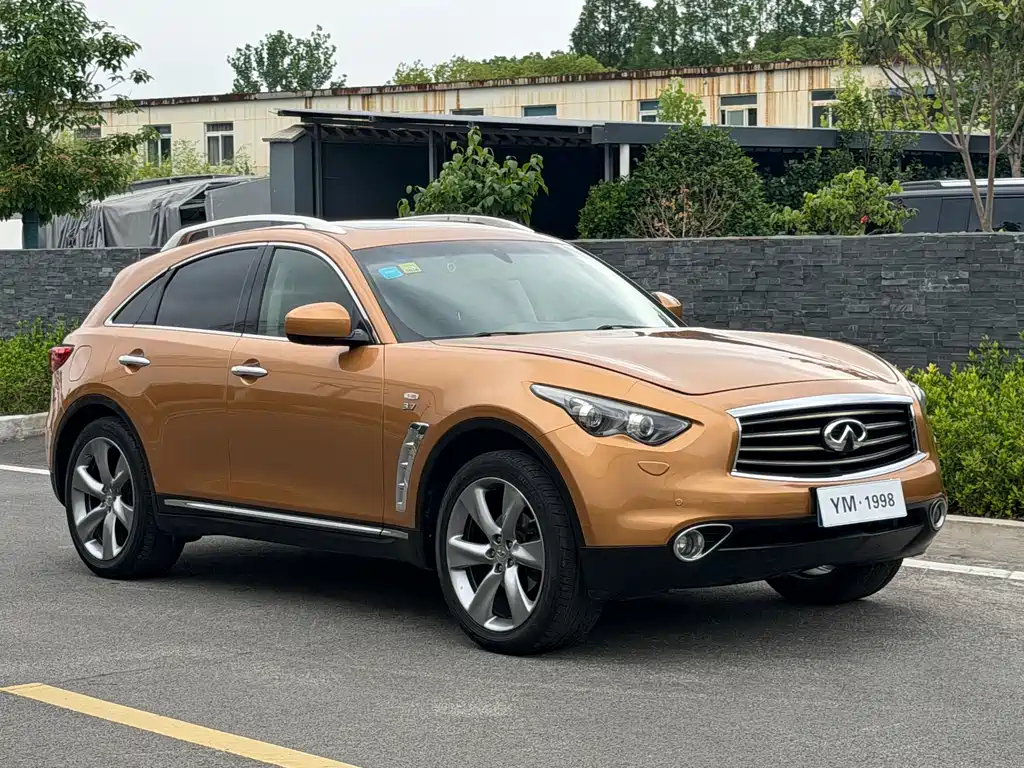 Infiniti QX70 2016