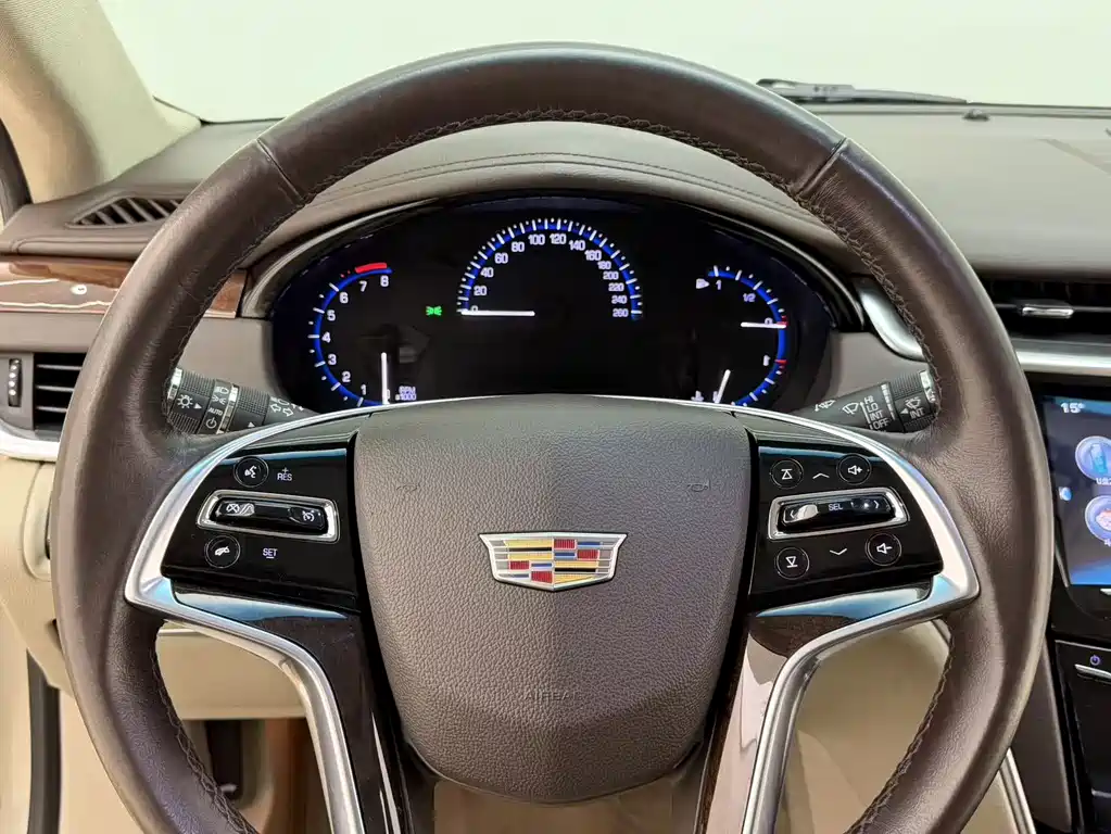 Cadillac XTS 2016 — фото 17