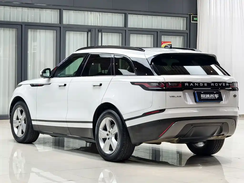 Land Rover Velar 2023 — фото 13