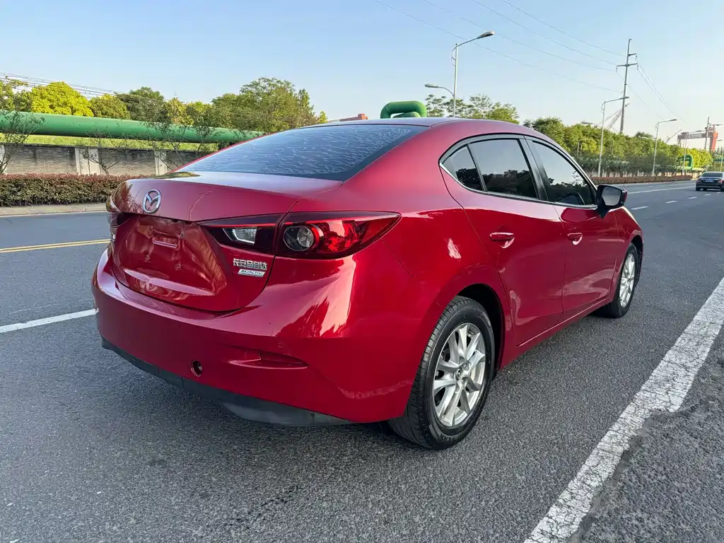 Mazda 3 Axela 2019 — фото 4