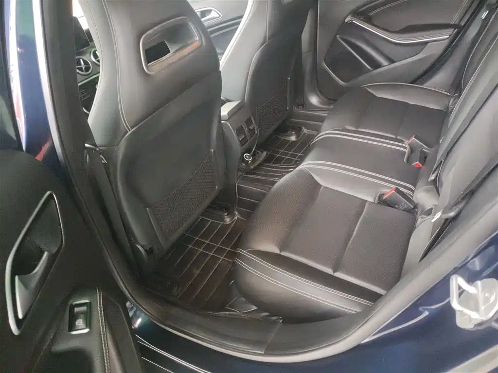 Mercedes-Benz GLA 2017 — фото 17