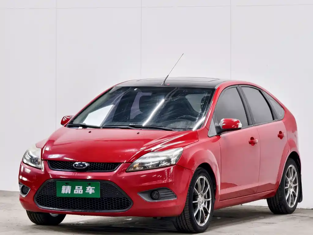 Ford Focus 2015 — фото 1