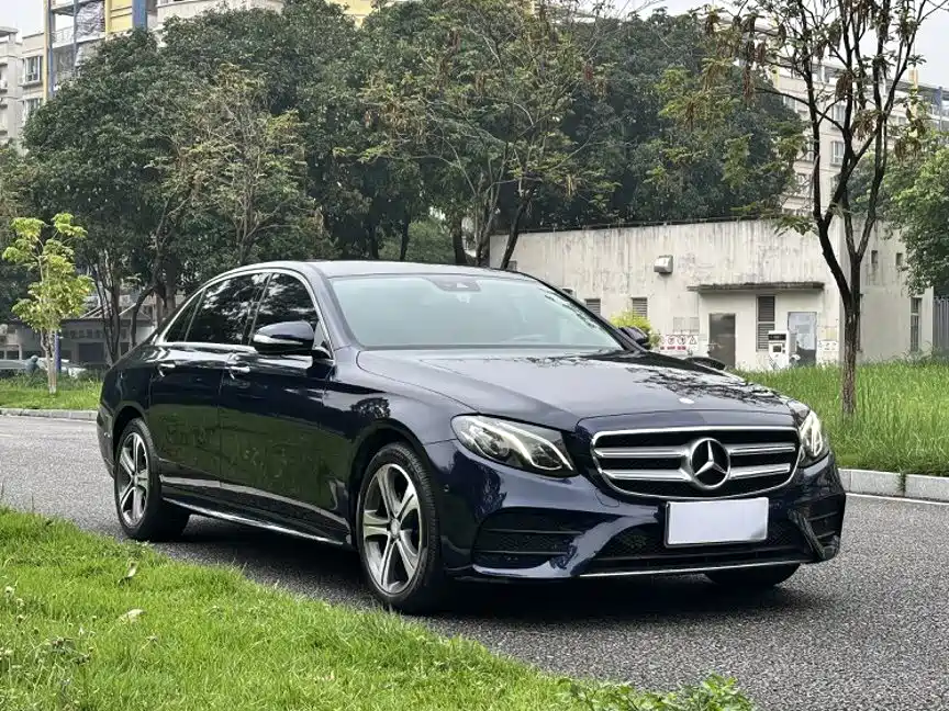 Mercedes-Benz E-Class 2017 — фото 24