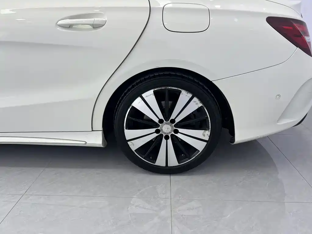 Mercedes-Benz CLA 2016 — фото 17