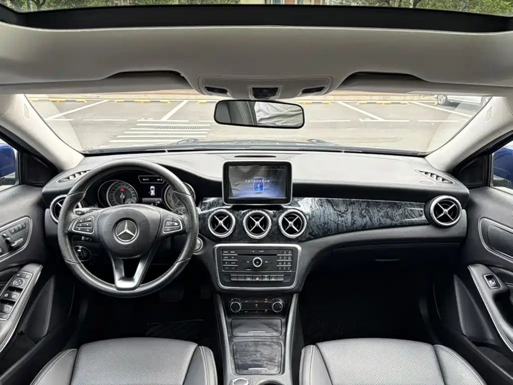 Mercedes-Benz GLA 2017 — фото 16