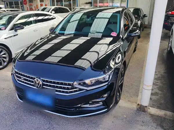 Volkswagen Magotan 2025