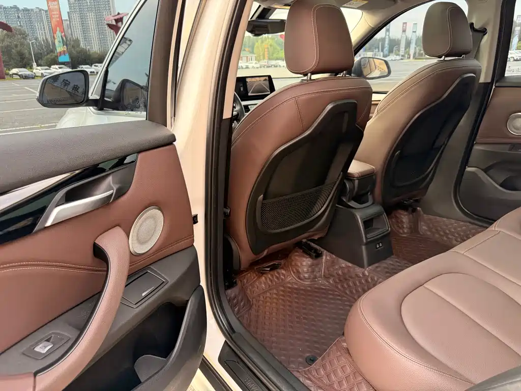BMW X1 2022 — фото 17
