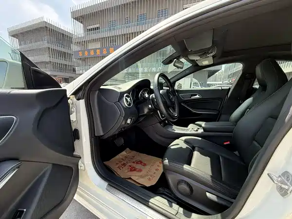 Mercedes-Benz CLA 2017