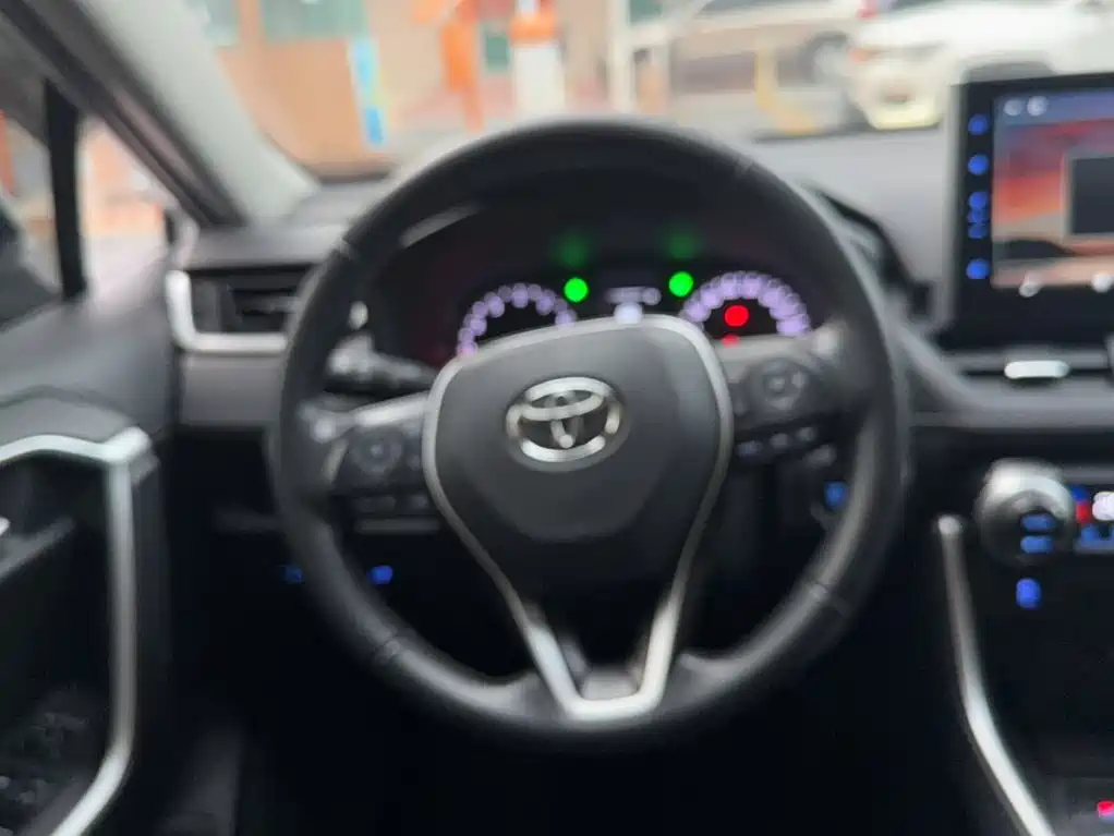 Toyota Wildlander 2023 — фото 11