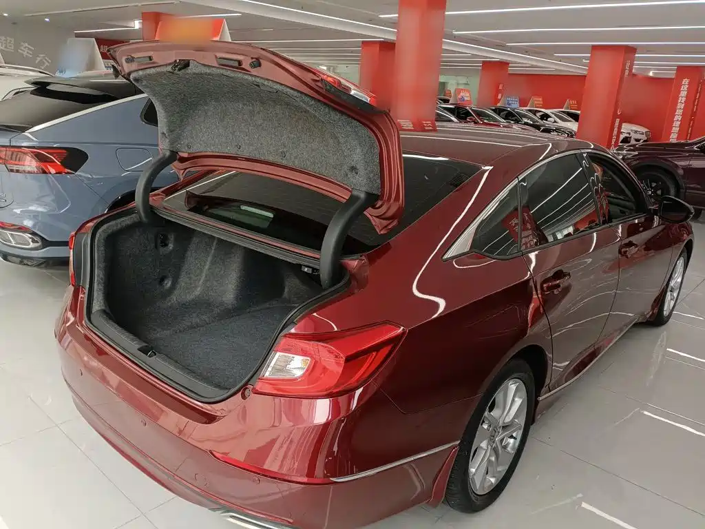Honda Accord 2020 — фото 15