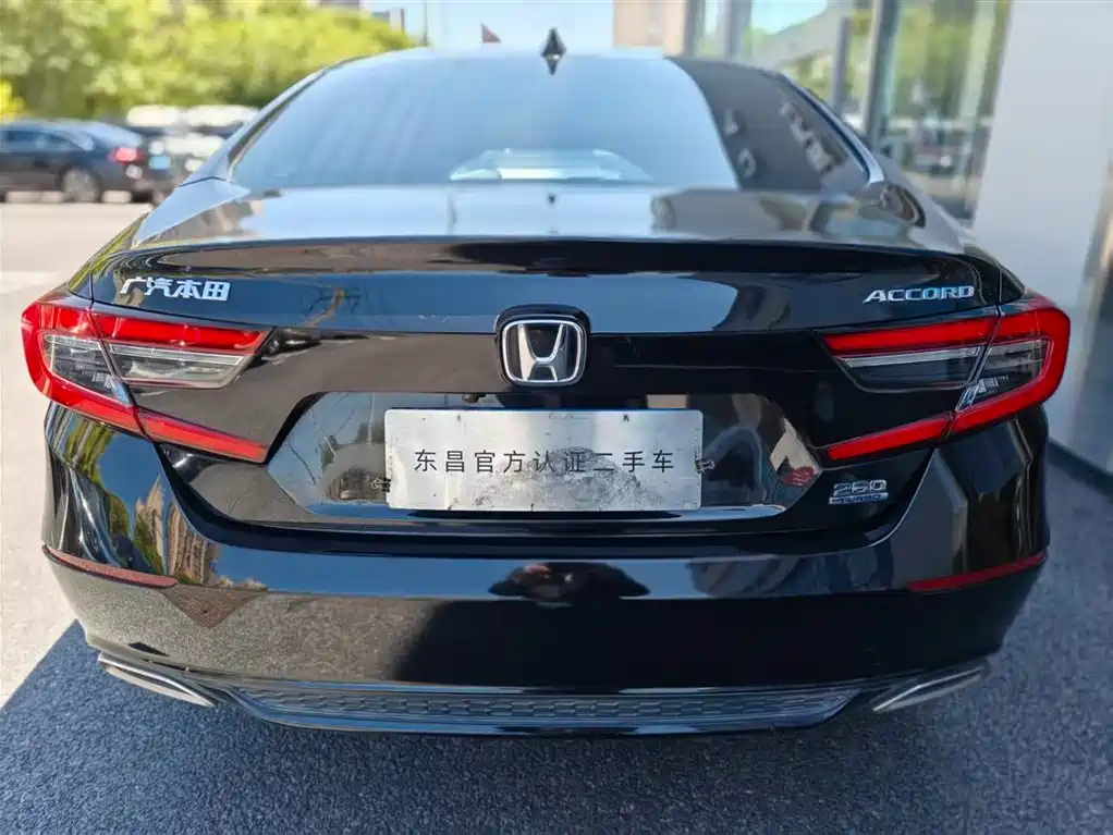 Honda Accord 2021 — фото 13