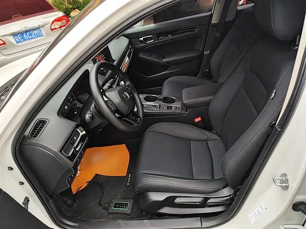 Honda Civic 2023 — фото 15