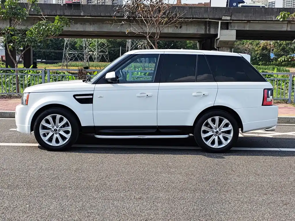 Land Rover Sport 2011 — фото 4