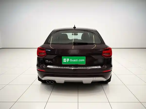 Audi Q2L 2021