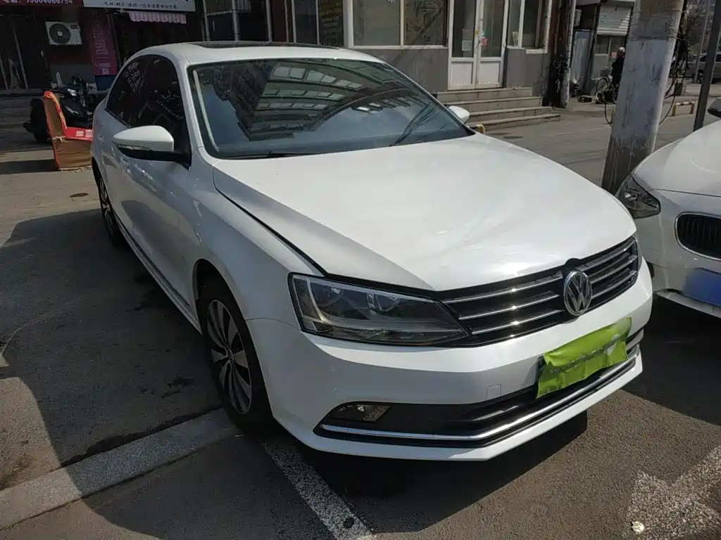 Volkswagen Sagitar 2018