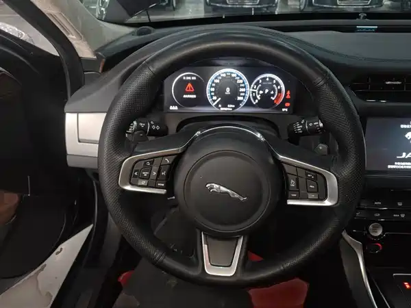 Jaguar XFL 2021