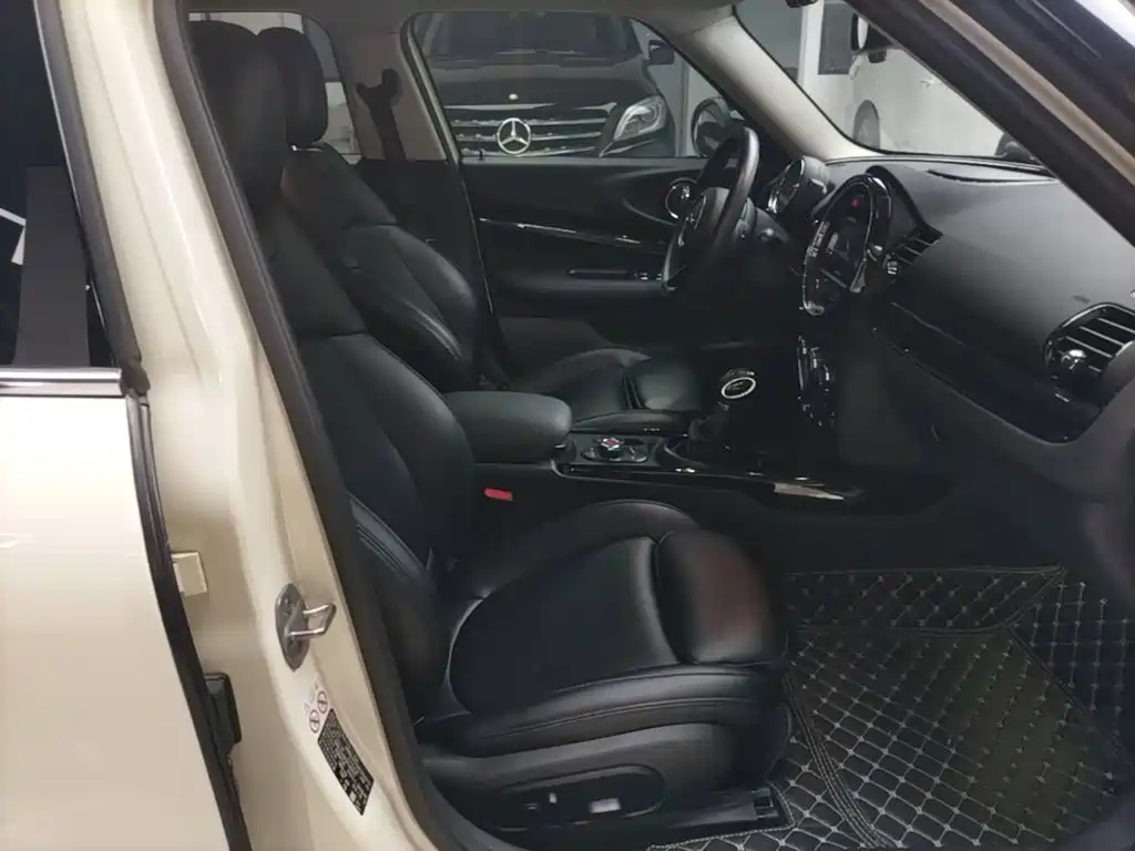 MINI Clubman 2018 — фото 25