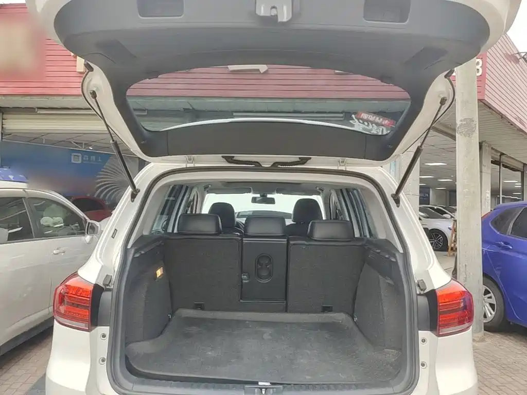Volkswagen Tiguan 2017 — фото 19