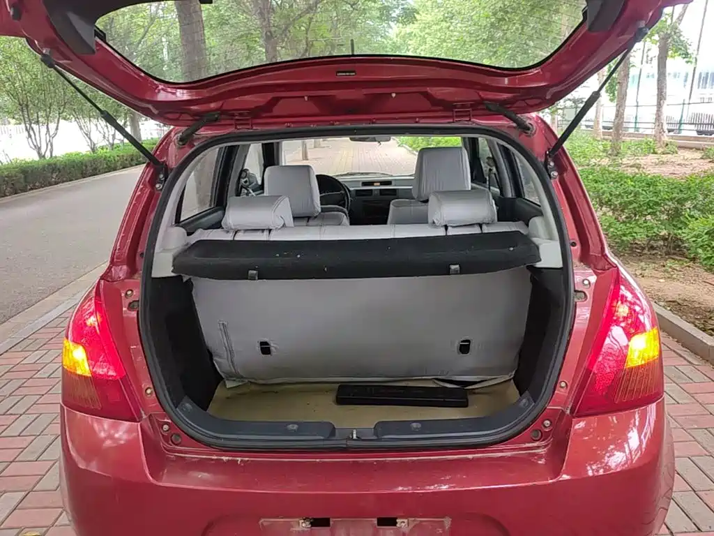 Suzuki Swift 2015 — фото 19