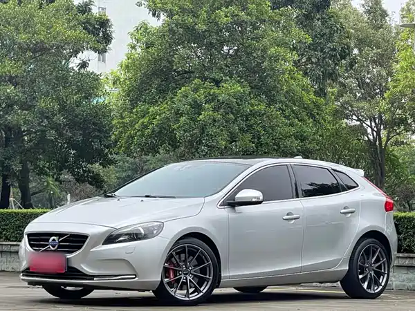 Volvo V40 2016