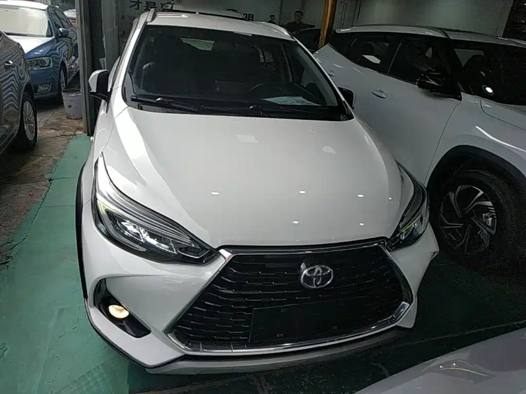 Toyota Yaris L 2021