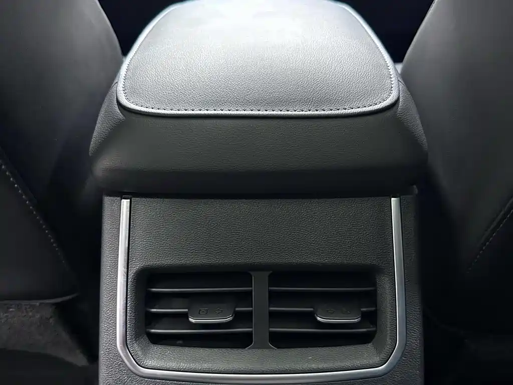 Haval H6 2023 — фото 16