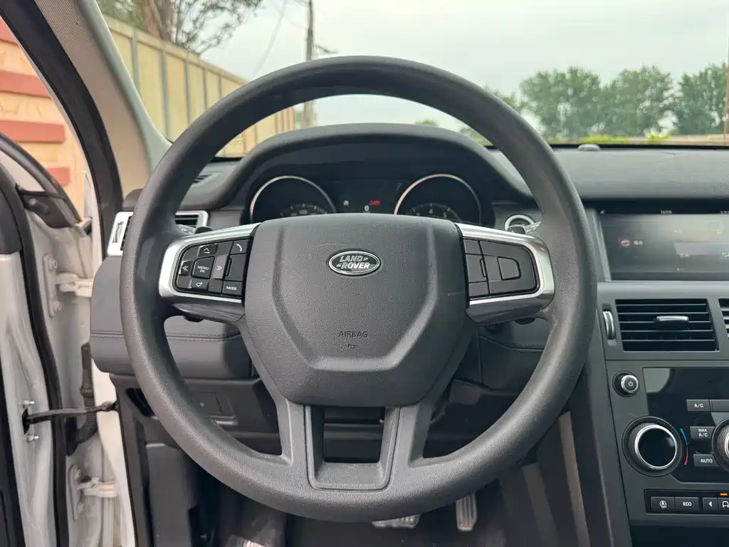 Land Rover Discovery Sport 2018 — фото 10