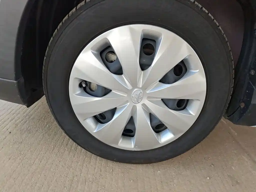 Toyota Yaris L 2022 — фото 23