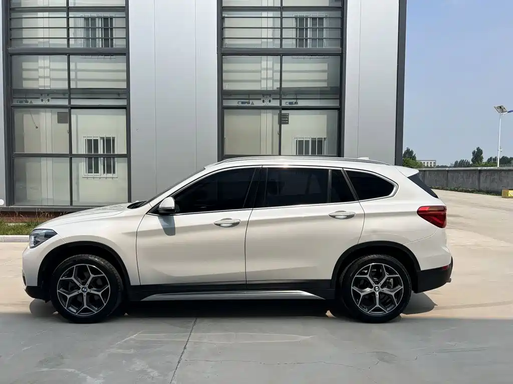 BMW X1 2019 — фото 9