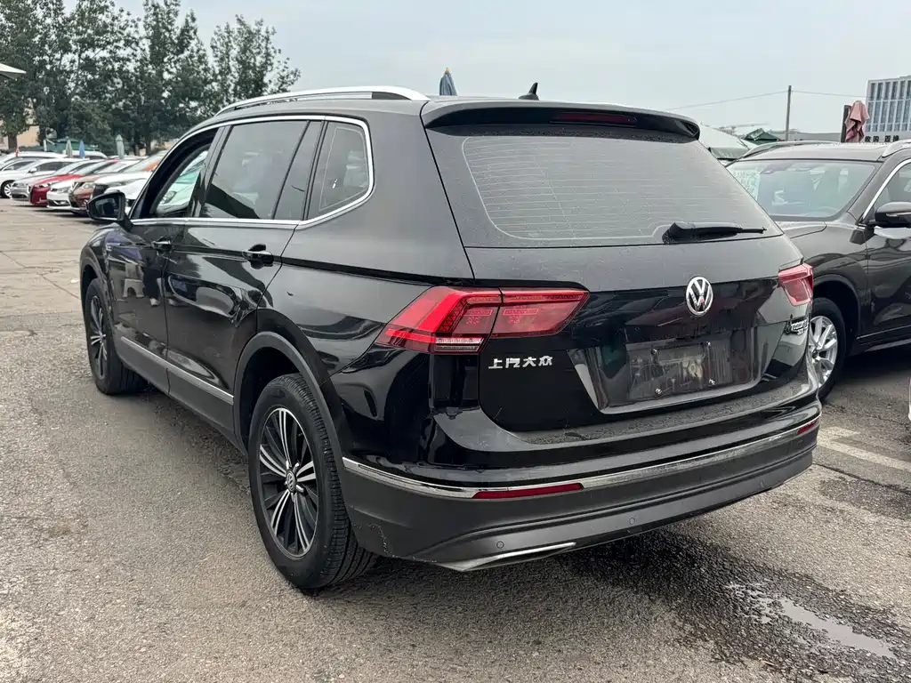 Volkswagen Tiguan L 2019 — фото 12