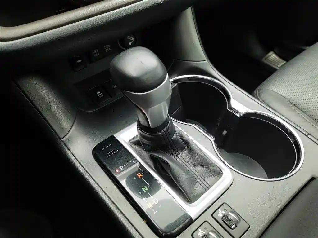 Toyota Highlander 2018 — фото 13