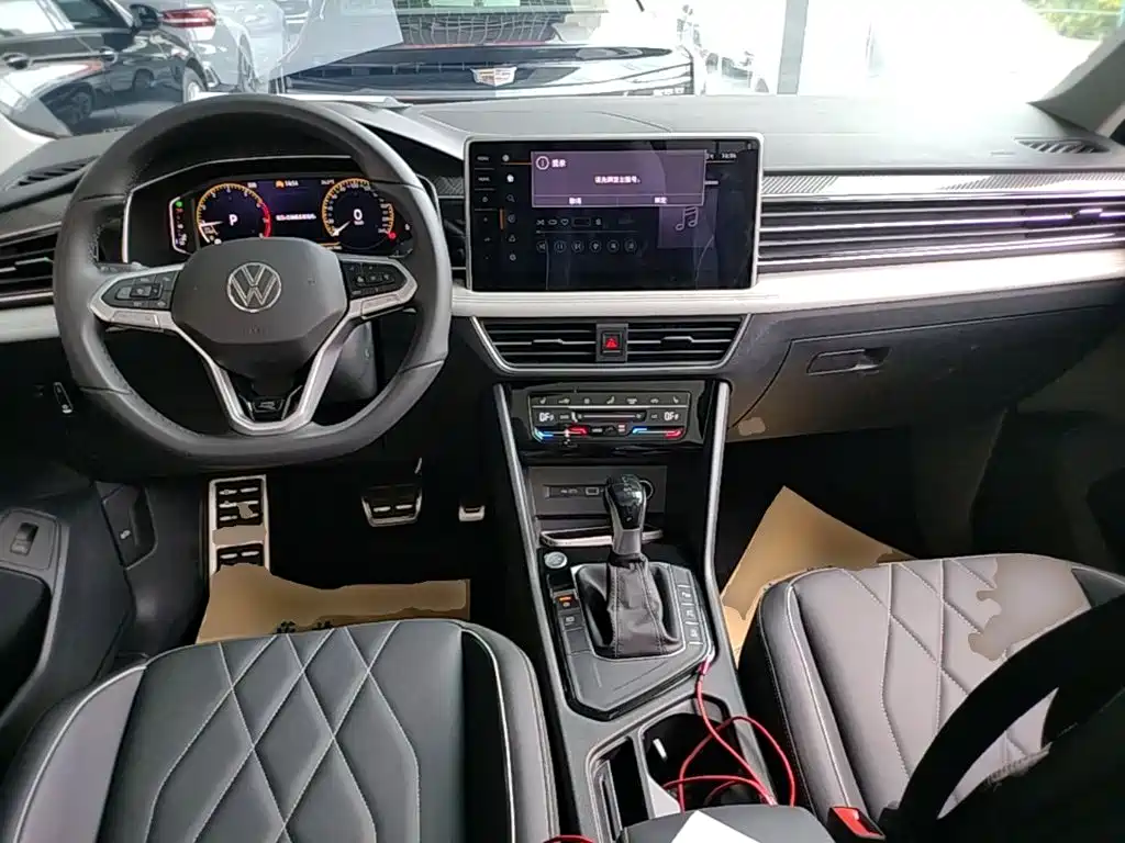 Volkswagen Tiguan L 2025 — фото 10