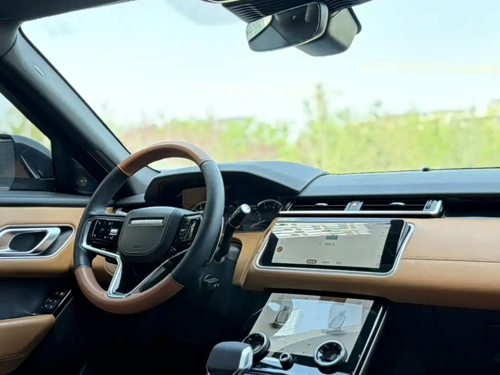 Land Rover Velar 2023 — фото 18