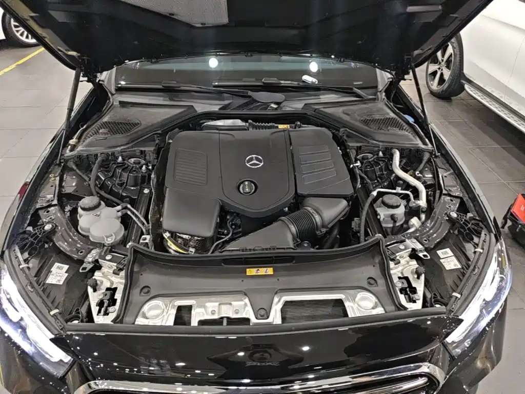 Mercedes-Benz E-Class 2025 — фото 20