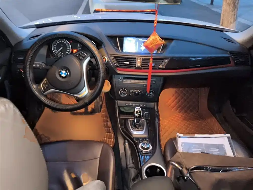 BMW X1 2015 — фото 13