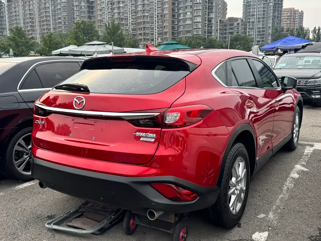 Mazda CX-4 2018 — фото 11