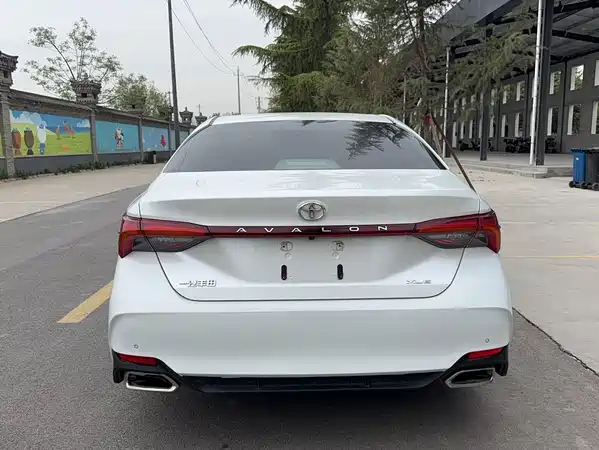 Toyota Avalon 2022