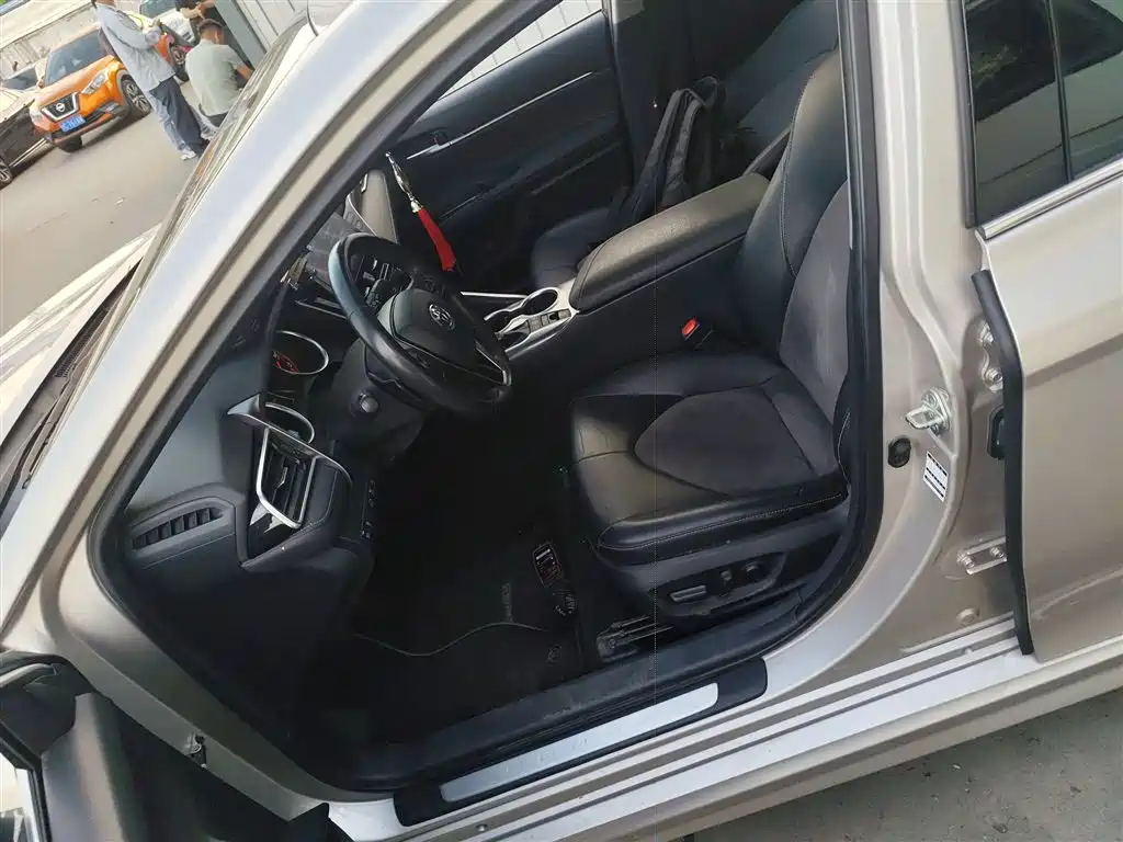 Toyota Camry 2022 — фото 15