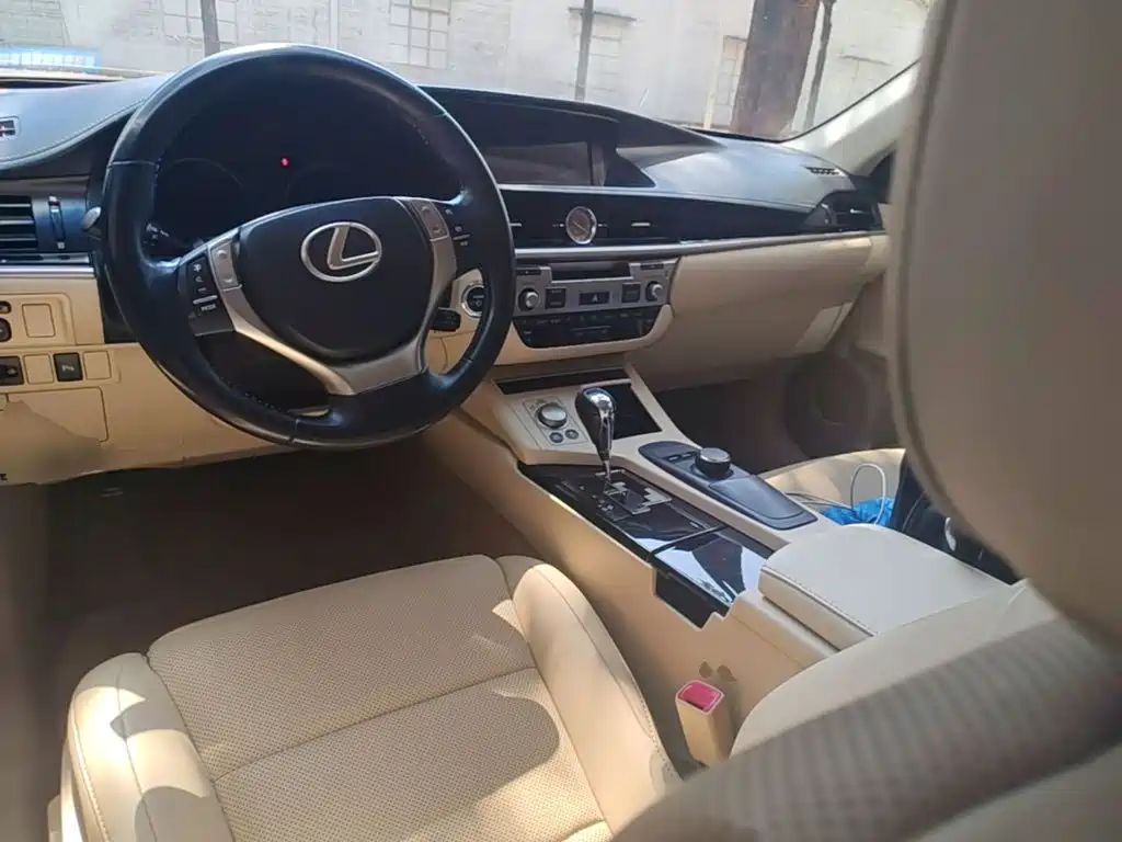 Lexus ES 2014
