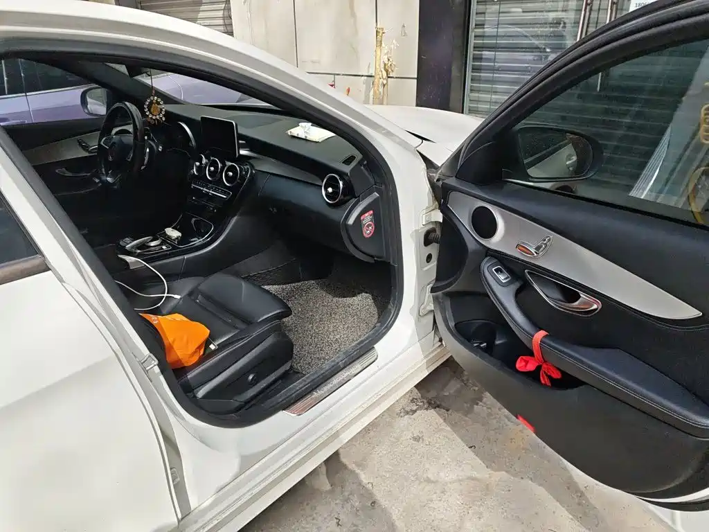 Mercedes-Benz C-Class 2015 — фото 20