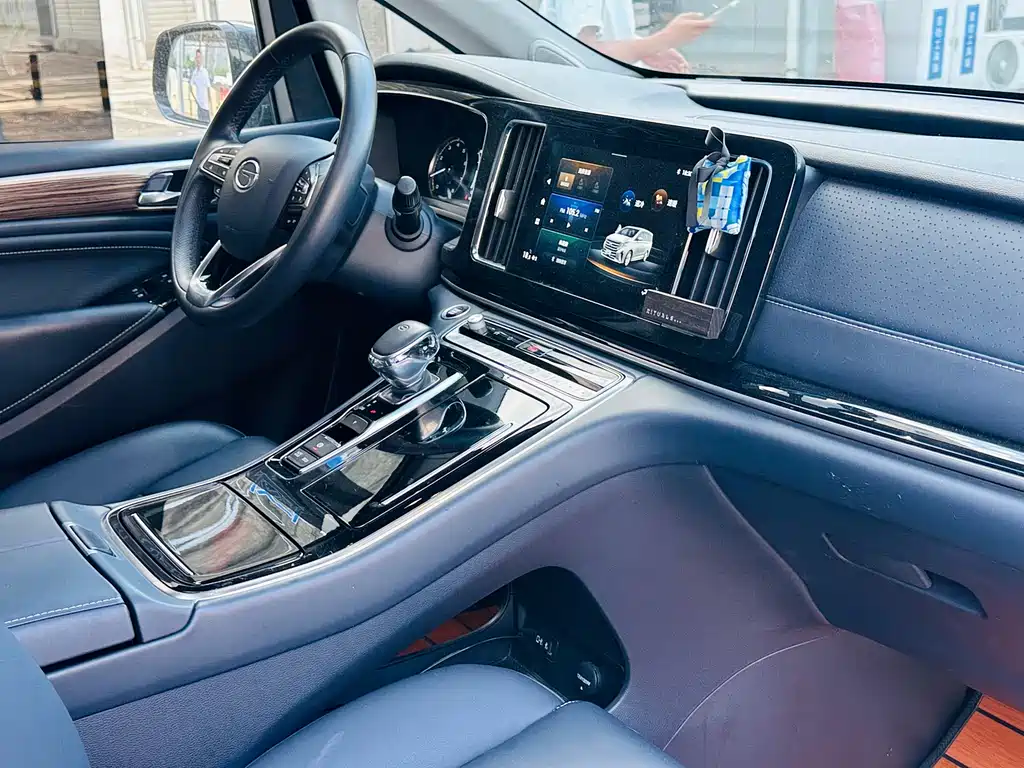 GAC Motor Trumpchi M8 2022 — фото 20